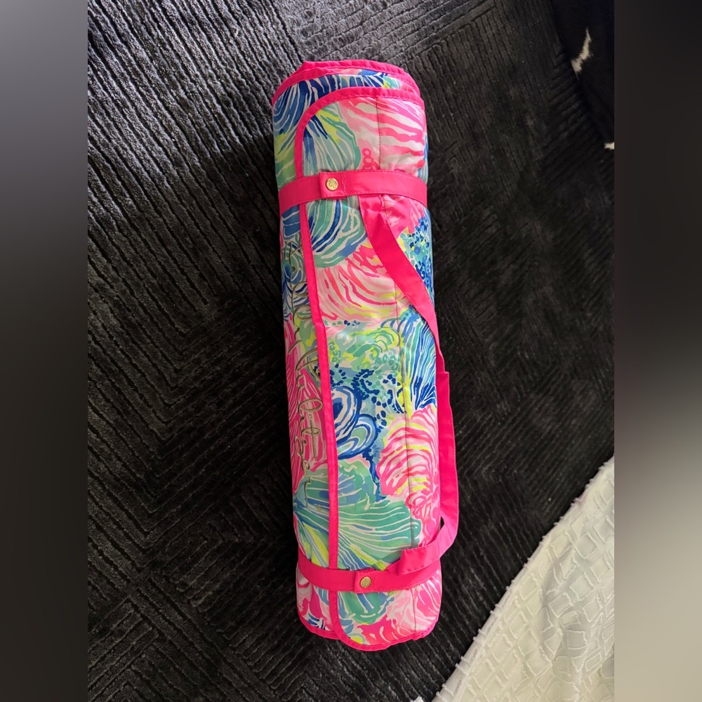 Lilly Pulitzer Beach Please Beach rolling mat